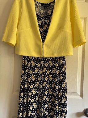 Perceptions New York 2 Piece Daisy Floral Dress & Yellow Jacket Set Size L